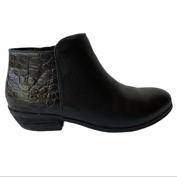 SoftWalk Shoes - Softwalk Rocklin Black Leather Ankle Boots